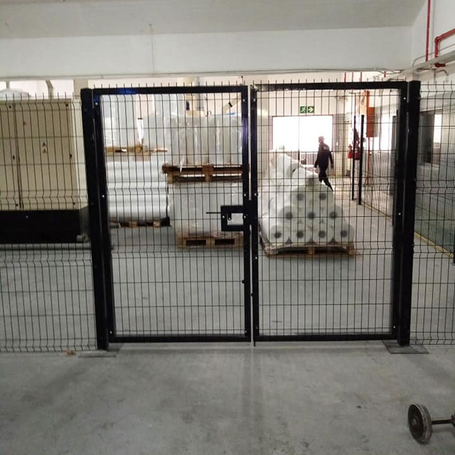 Mesh Double Swing Gate